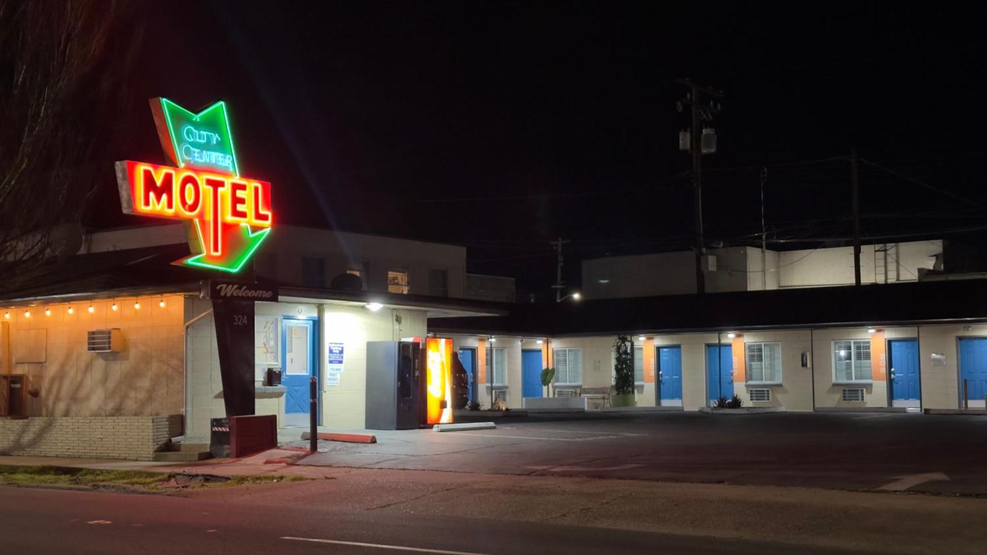 City Center Motel Medford Bagian luar foto