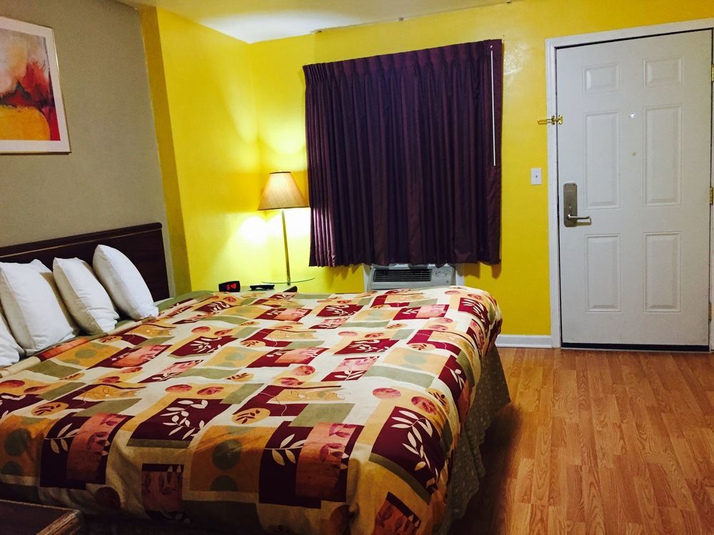 City Center Motel Medford Bagian luar foto