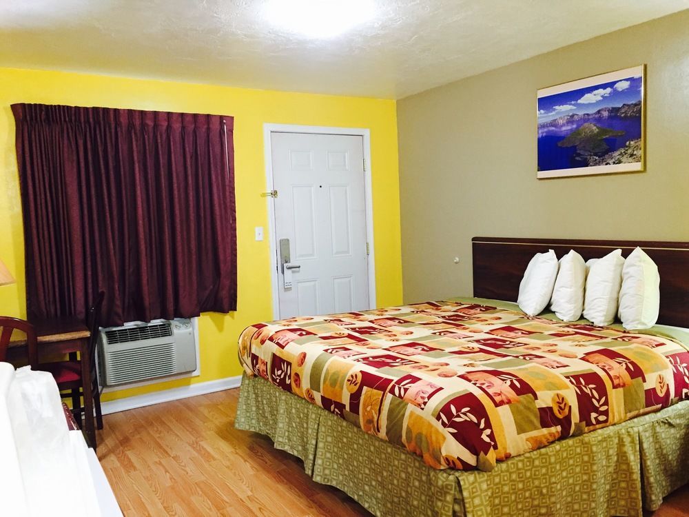 City Center Motel Medford Bagian luar foto