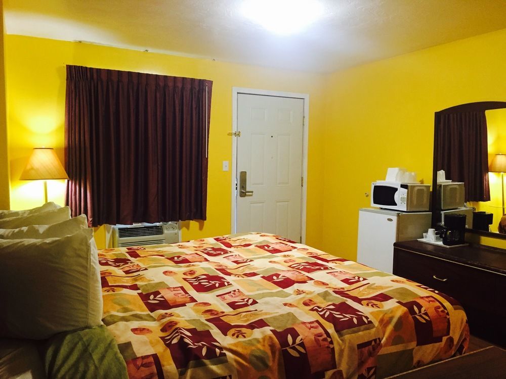 City Center Motel Medford Bagian luar foto